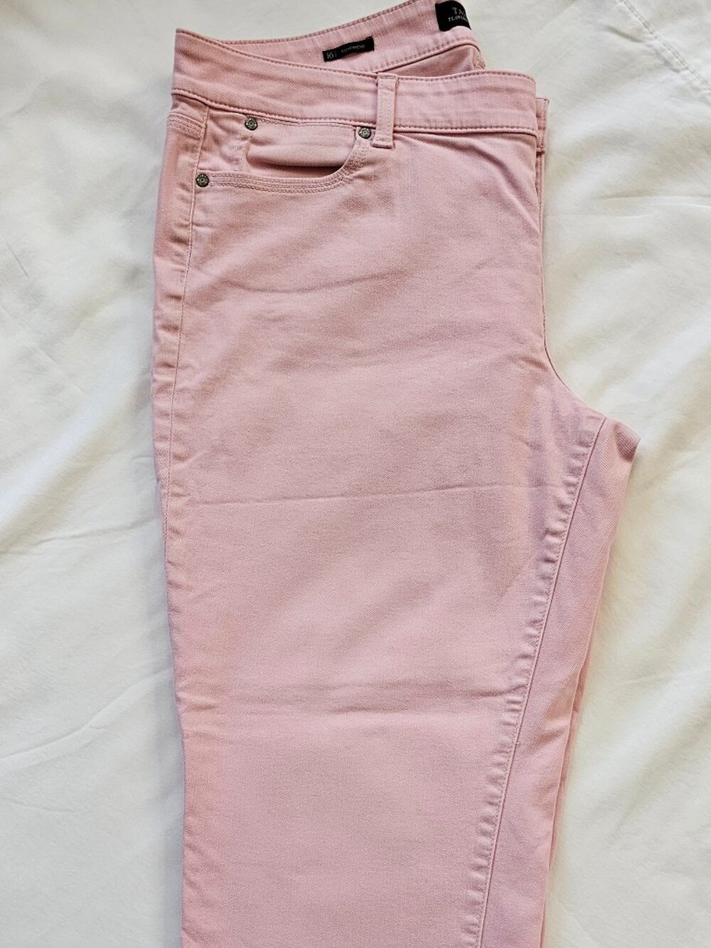 Light pink denim pants